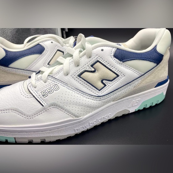 New Balance 550 - Picture 4 of 8